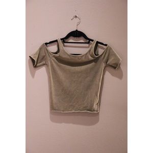 URBAN OUTFITTERS-COLDSHOULDER-CROP TOP